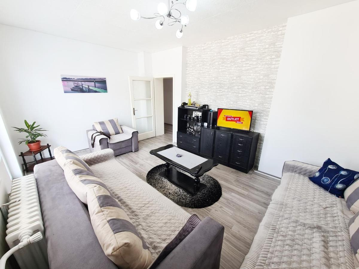 Calla: Modern Apartment in City Center with Secure Parking Skopje Exterior photo